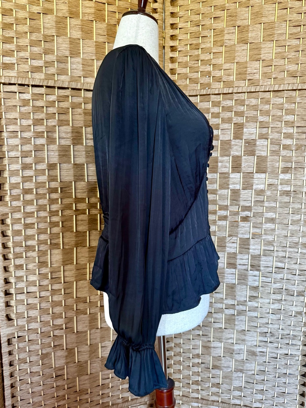 NWT GAP black shadow stripe peplum top  XL - Picture 7 of 14